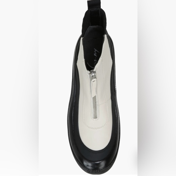 Circus NY by Sam Edelman Bethanie Zip Front Boot (Women). Size 7 - Picture 5 of 7